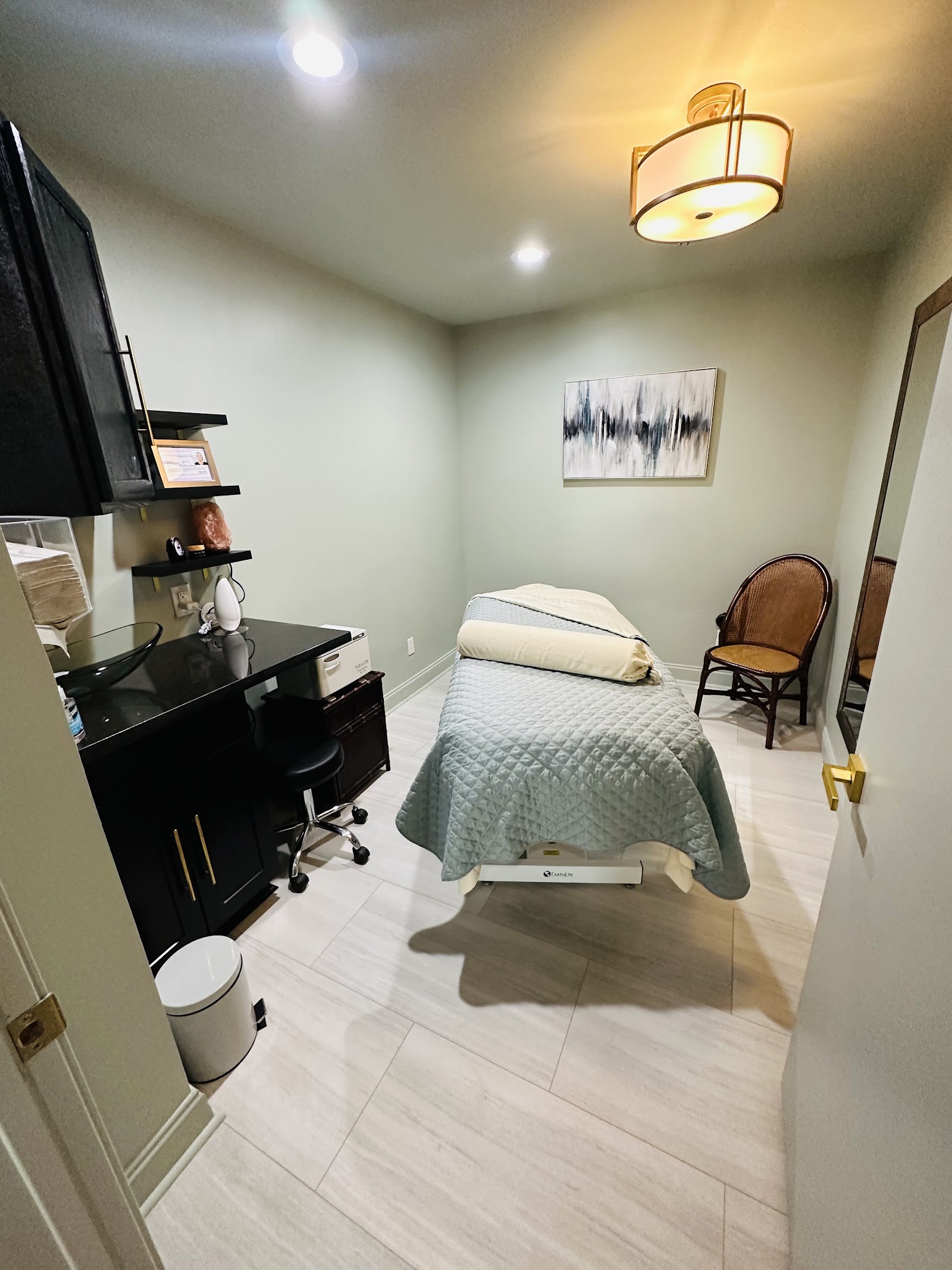 Meridian Wellness and Med-Spa nail photo 1